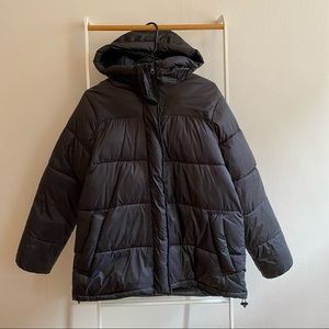 Everlane Re:Down puffy puff coat in black, Size S